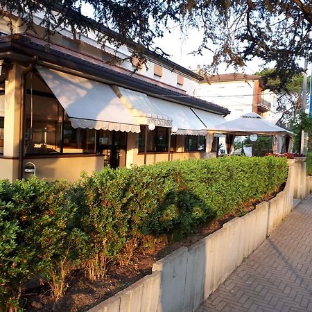 Hotel Ciclamino 리올로테르미 외부 사진