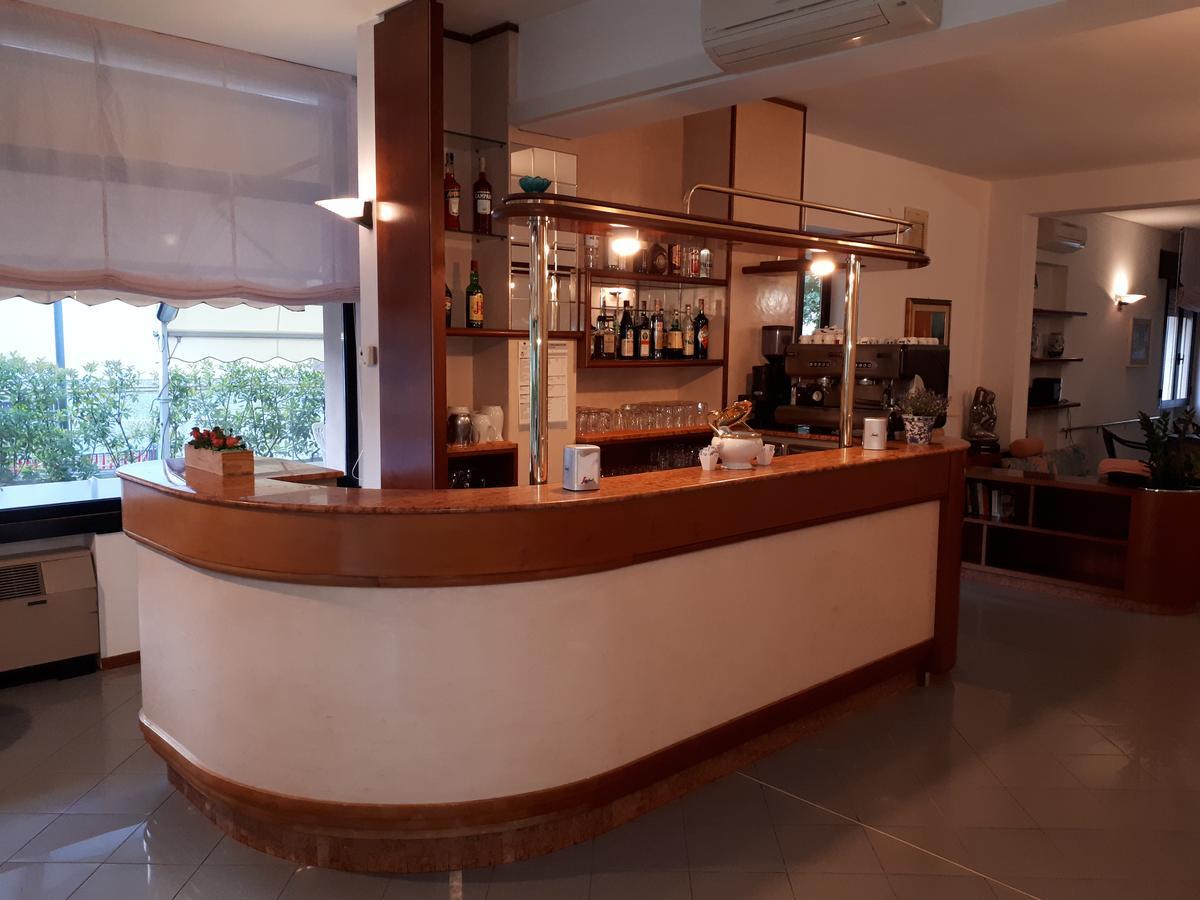 Hotel Ciclamino 리올로테르미 외부 사진