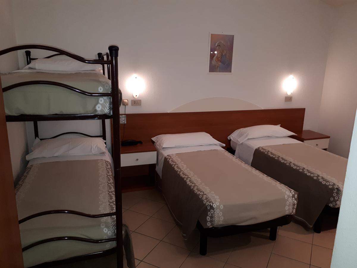 Hotel Ciclamino 리올로테르미 외부 사진