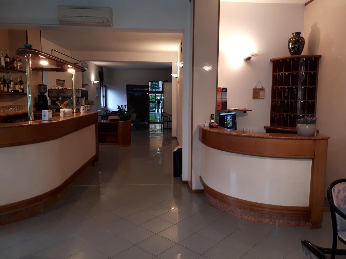 Hotel Ciclamino 리올로테르미 외부 사진